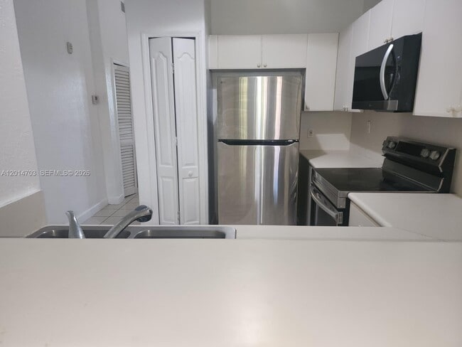 Photo - 1539 SE 27th St Unidad 201