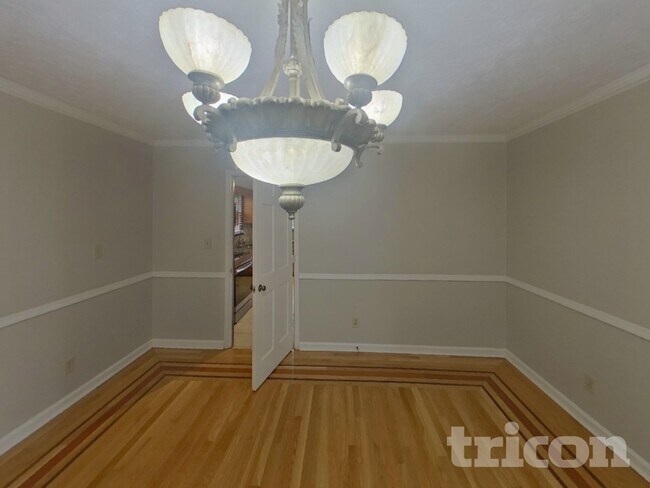 Photo - 100 Creekwood Ct