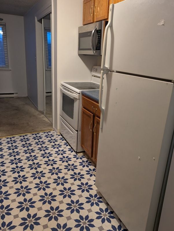 Photo - 6301 Robinson Rd