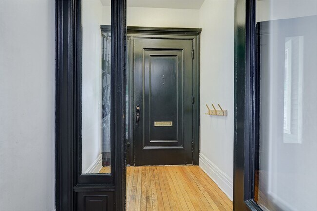 Photo - 18 Sibley Pl