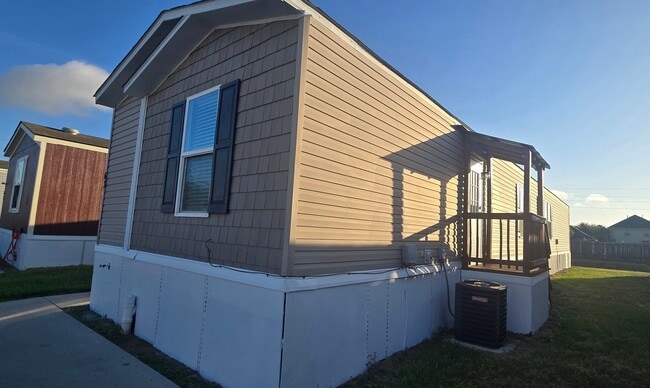 Photo - 1120 N Vista Dr