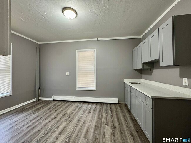 Photo - 1102 E Main St Unit 1