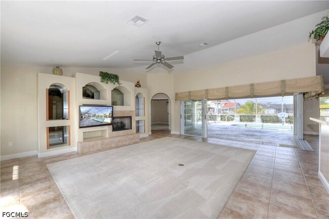 Photo - 409 SW 7th St