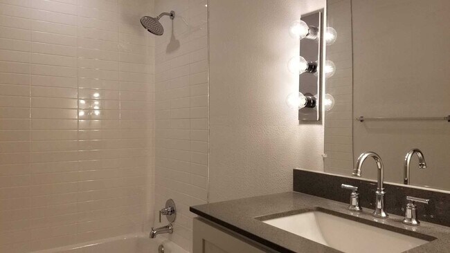 Photo - Swissaire Apartments