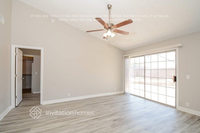 Photo - 5925 W Shangri La Rd