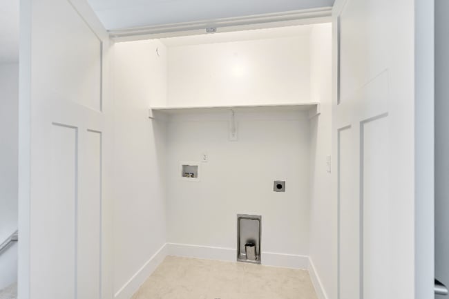 Photo - 3839 Kinglassie Ln