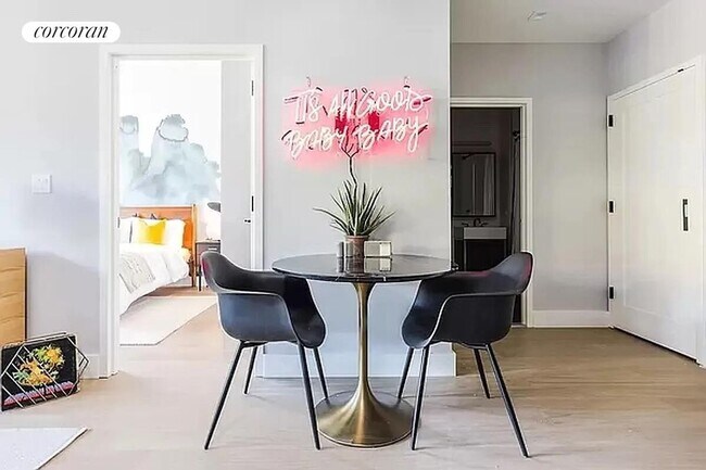 Photo - 1-76 Woodward Ave