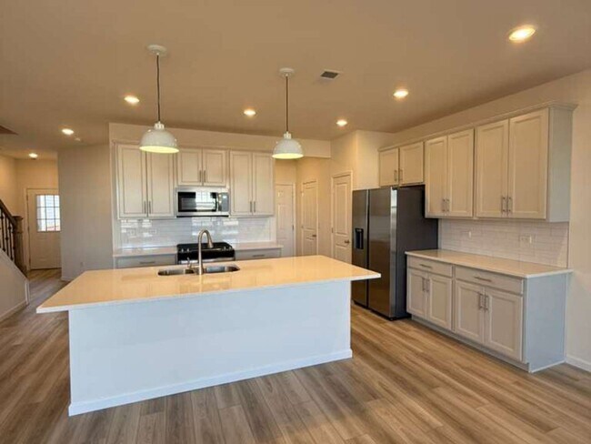 Photo - 672 Switchgrass Wy Unit 58005