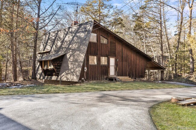 304 Lake Lodge Dr