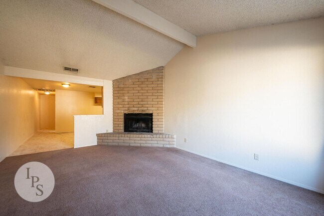 Photo - Colett:7579 Unit 102