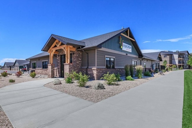 Clubhouse and Leasing Office