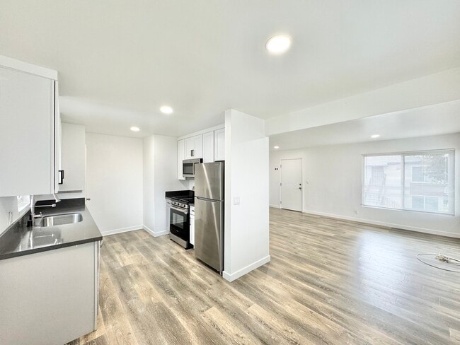 Photo - 4132 W 118th St Condo Unit L