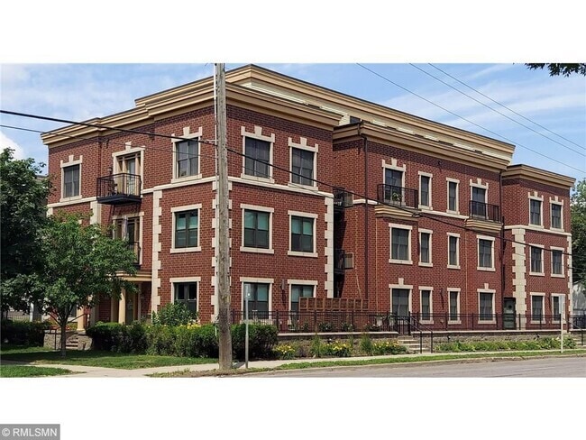 Building Photo - 625 Dayton Ave Unit 4 Rental