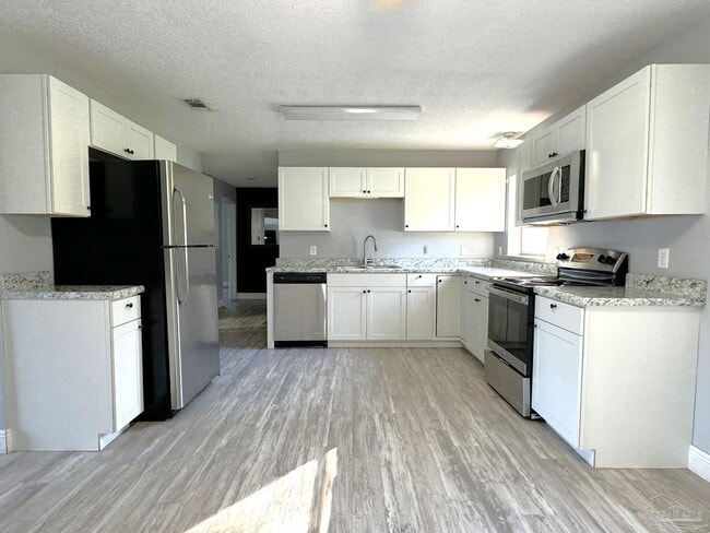 Photo - 7221 Yoshida St