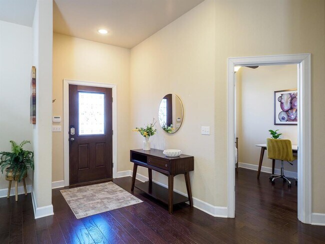 Photo - 5605 Roosevelt Ave