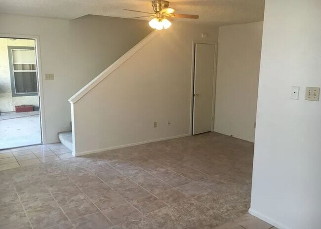 Photo - 3205 Eagle Hill Ct Unit B