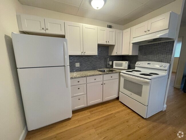 Building Photo - 549 E 4th St Unit A4 Rental