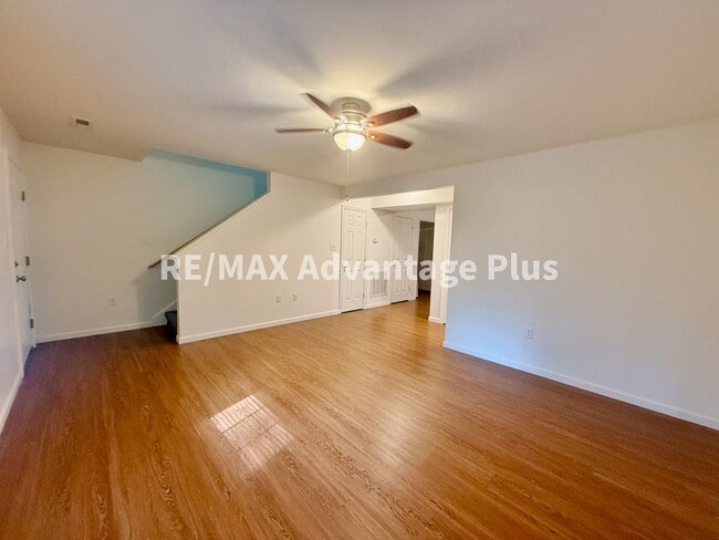 Photo - 408 Winston St Unit B