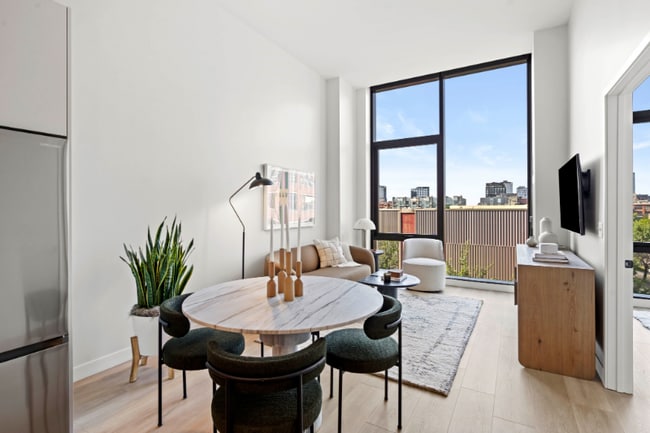 Photo - 1120 W Van Buren St Unidad 1602