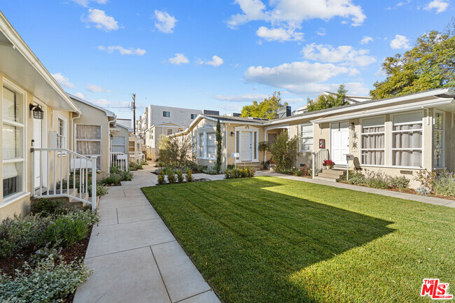 Building Photo - 820 3rd St Unit G Rental