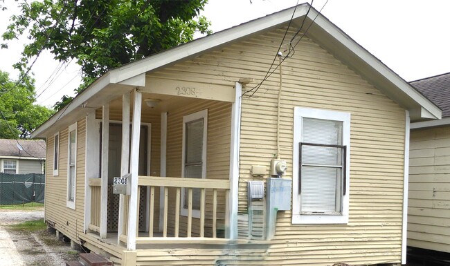 Building Photo - 2308 Stevens St