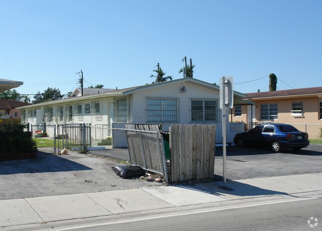3050 W Flagler St