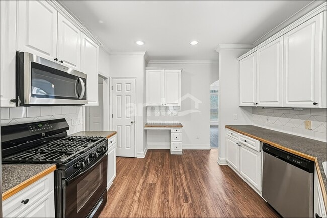 Photo - 1296 Crown Terrace