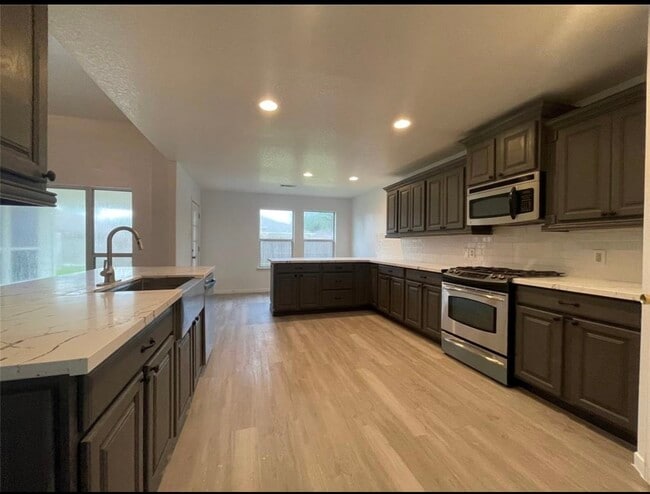 Photo - 21338 Hadrian Dr