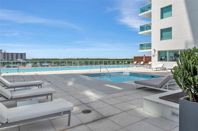 Photo - 400 Sunny Isles Blvd Condo Unit 917
