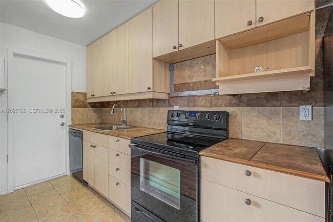60 NW 79th St Unit 6