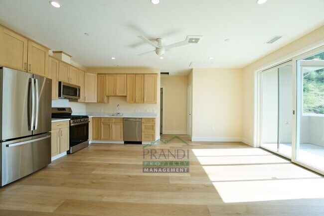 Photo - 10 E Crescent Dr Unit B