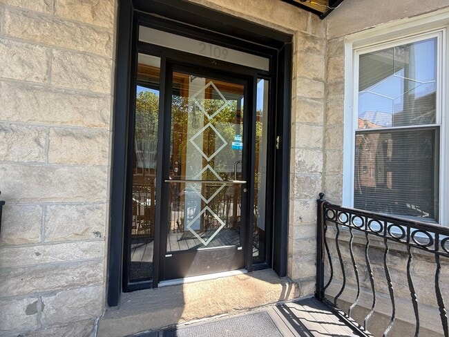 Photo - 2109 N Spaulding Ave