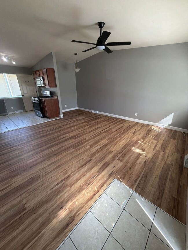 Photo - 9723 Portage Dr