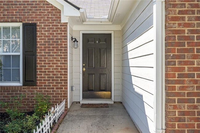 Photo - 2493 Barndale Dr