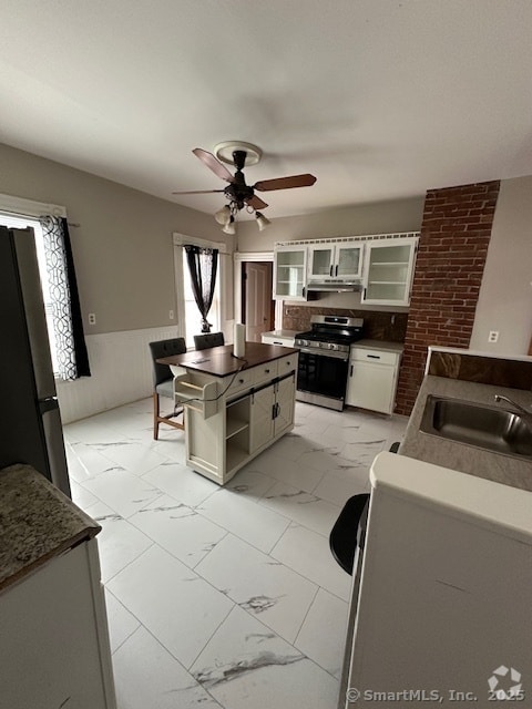 Building Photo - 196 Ashley St Unit 2 Rental