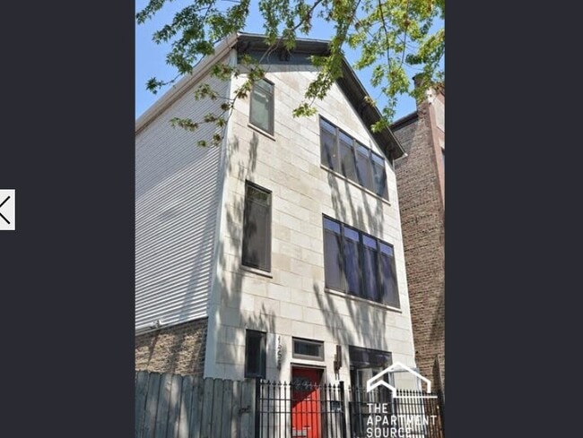 Photo - 1224 W Augusta Blvd Unit 2