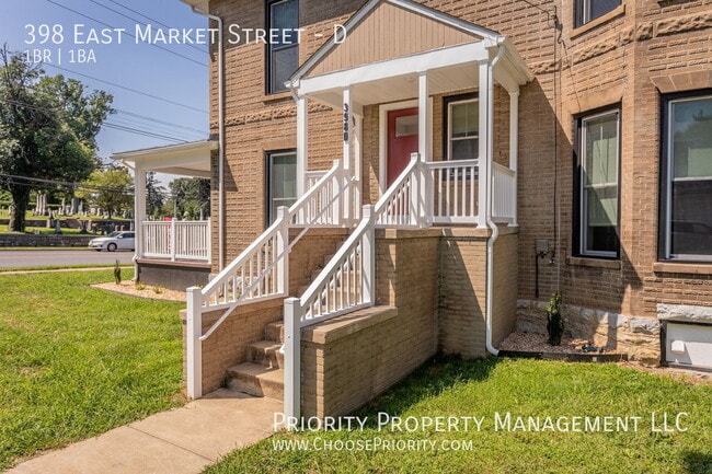 Building Photo - 398 E Market St Unit D