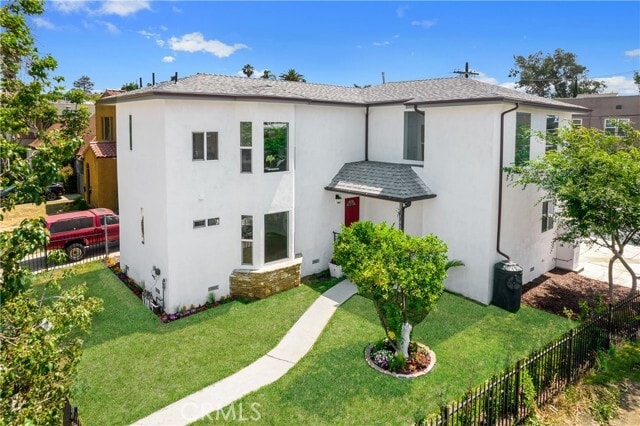 Photo - 1372 Carmona Ave