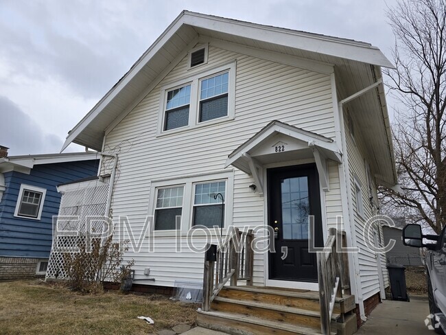 Building Photo - 822 Wellington St SE Rental