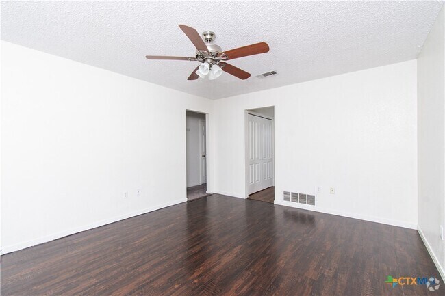 Building Photo - 142 Wolfe Rd Unit D Rental