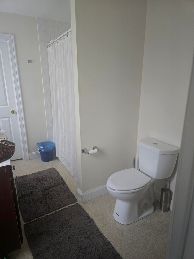 Full bathroom