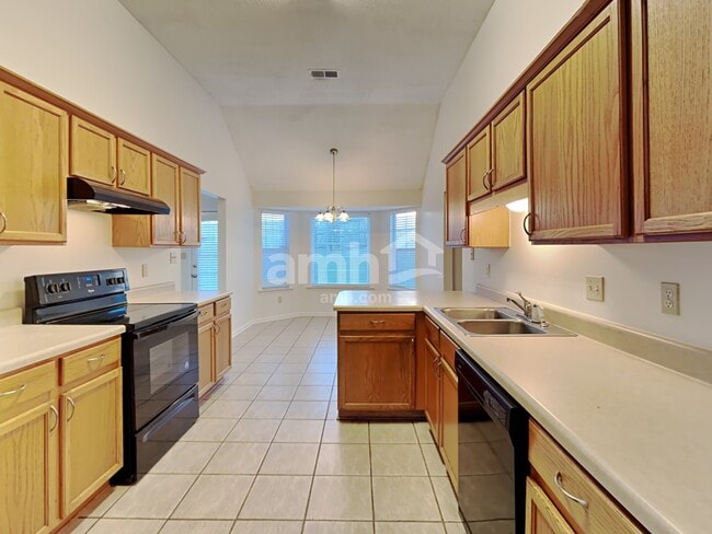 Photo - 1114 Green Fern Cv