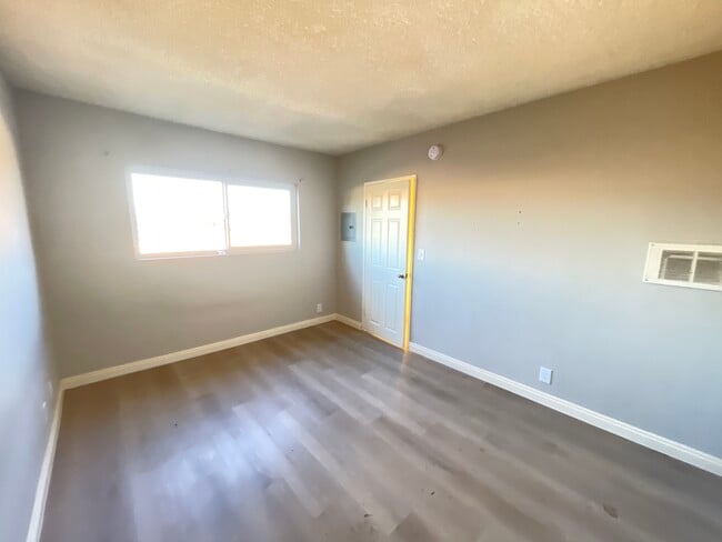 Photo - 8720 Orion Ave Unidad 26