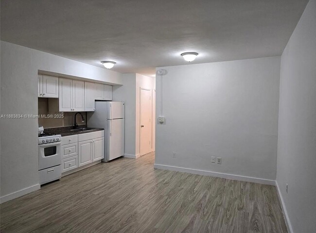 Photo - 1140 71st St Unit 3