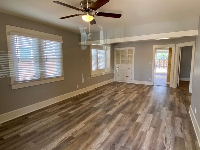 Photo - Charming 2 Bedroom Craftsman House w/Porch...