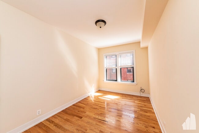 Photo - 3750 N Racine Ave Unit #2S