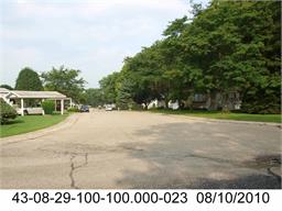 View of entrance - Lake Estates Apartments