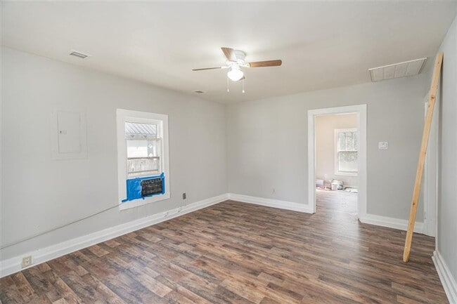 Photo - 209 Sunset Ave