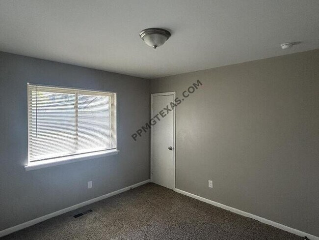 Photo - 10816 E 24th St. Tulsa, OK 74129