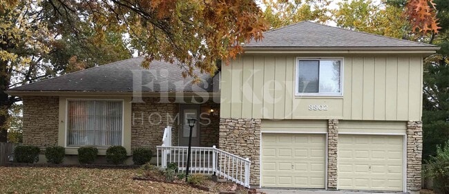 Building Photo - 8802 W 95th Terrace